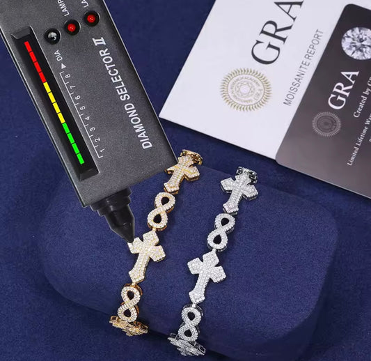 Shape 8 Cross Cuban Link Bracelet