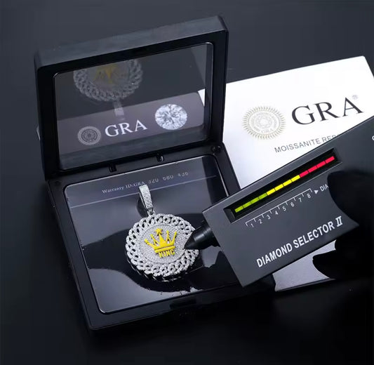 Glowing Kings Crown Pendant